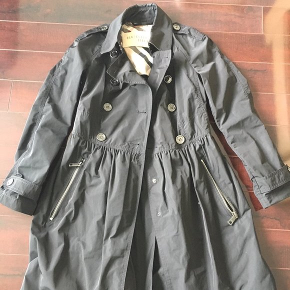 COPY - Burberry Brit trench coat size US4 - Picture 2 of 4